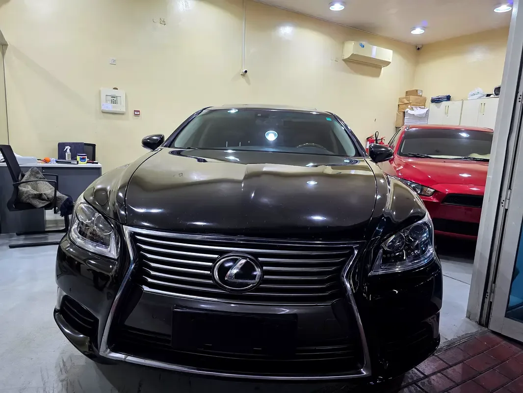 Lexus LS 460 AT (388 hp)