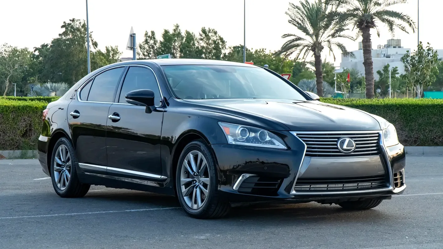 Lexus LS 460 AT (388 hp)