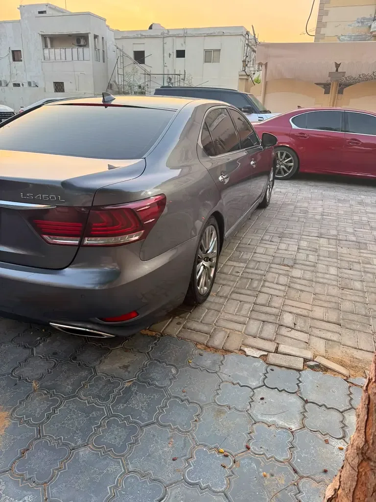 Lexus LS 460 AT (388 hp) - 5