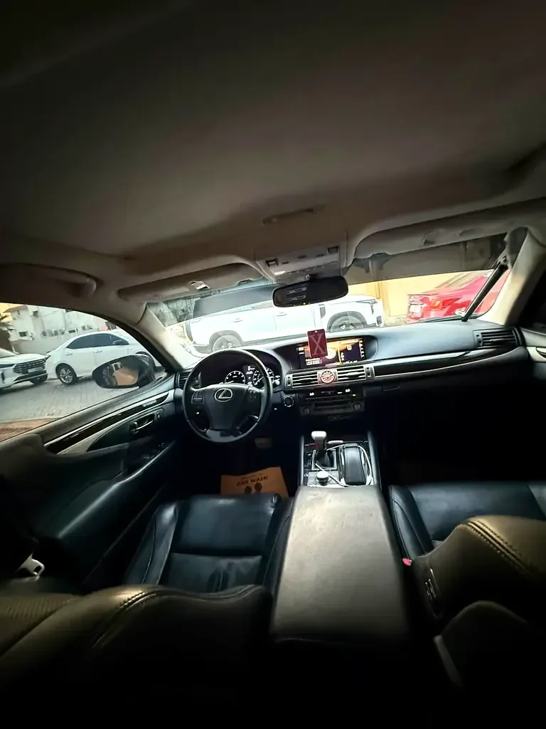 Lexus LS 460 AT (388 hp) - 8