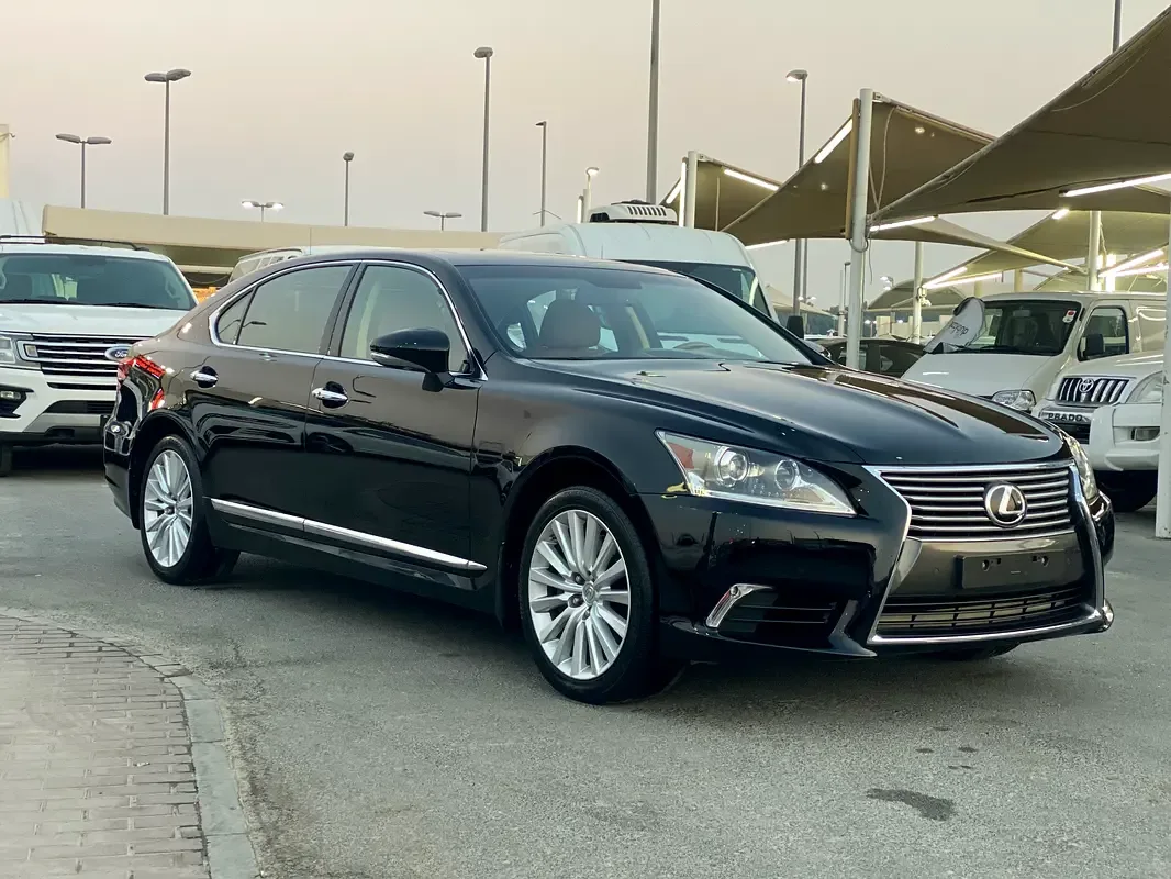 Lexus LS 460 AT (388 hp)