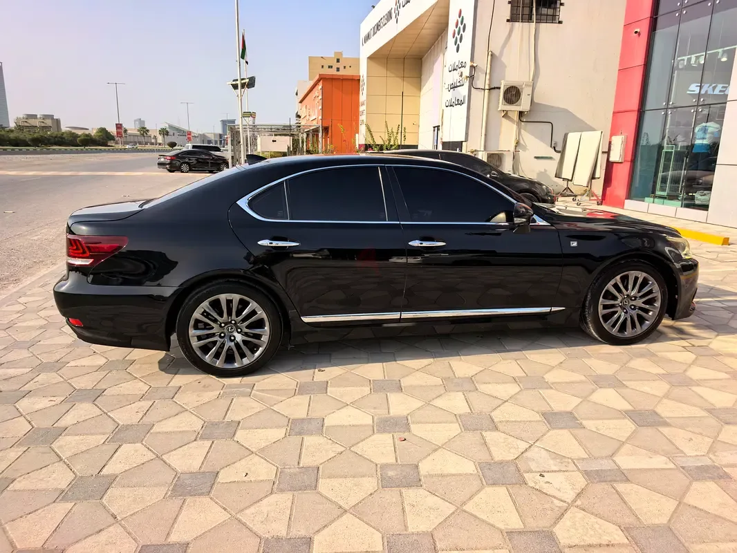 Lexus LS 460 AT (388 hp) - 9