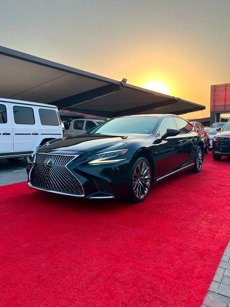 Lexus LS 500 AT (421 حصان) - 3