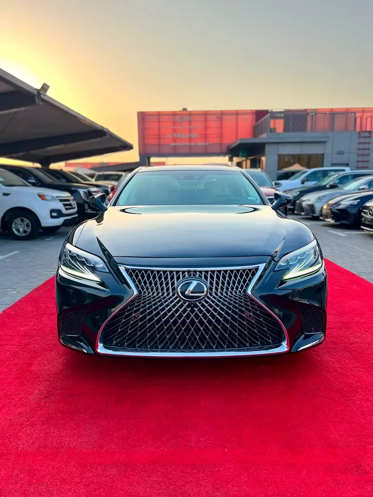 Lexus LS 500 AT (421 hp)