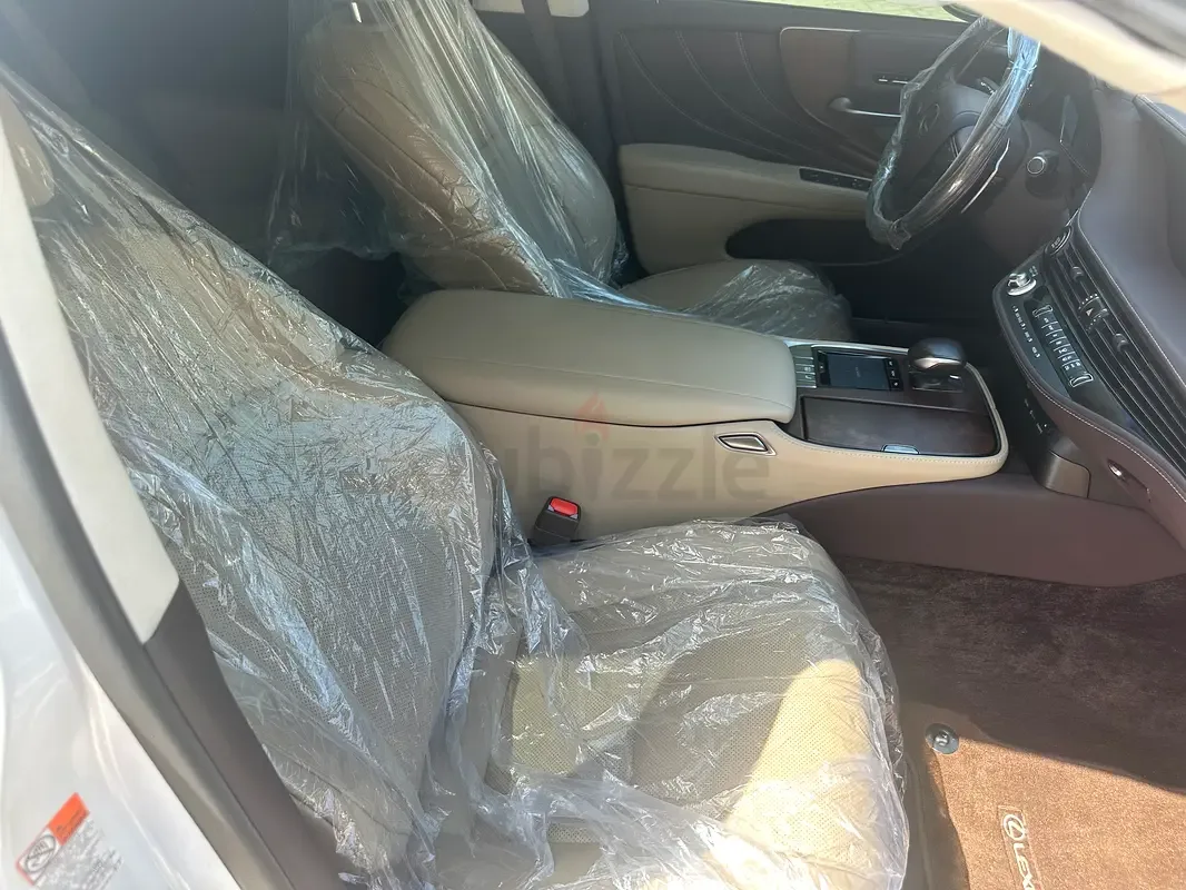 Lexus LS 500 AT (421 حصان) - 8