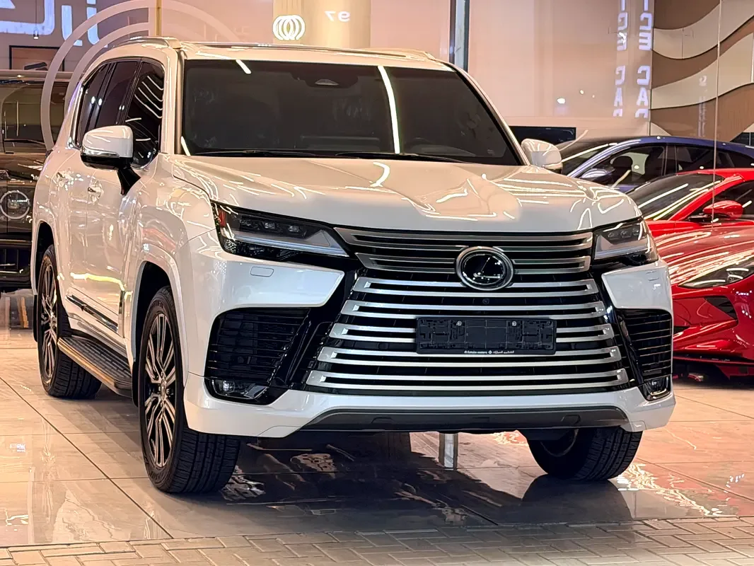 Lexus LX 3.5 AT 4WD (415 hp)