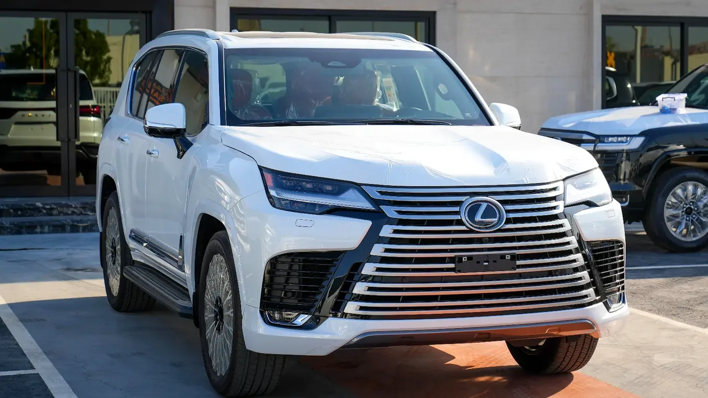 Lexus LX 3.5 AT 4WD (415 hp)