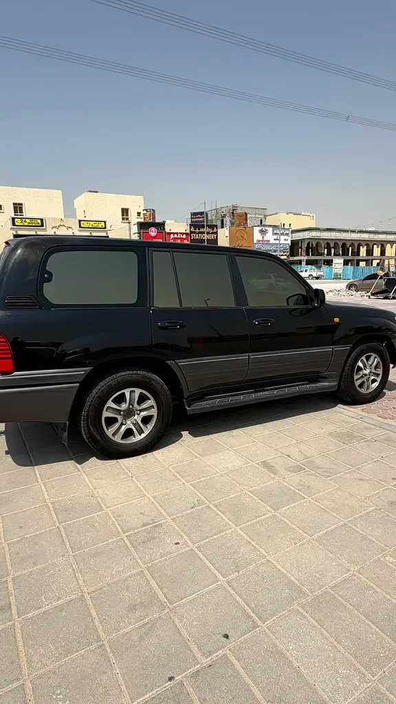 Lexus LX 470 AT (238 hp)