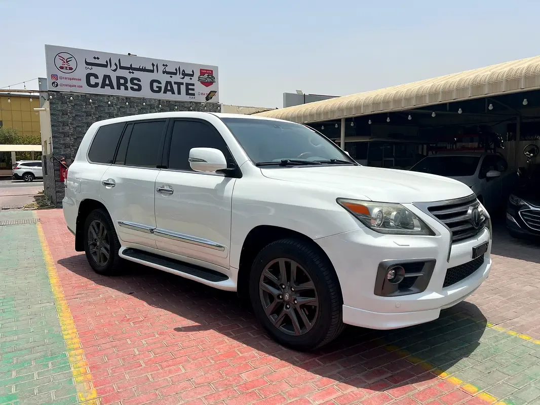 Lexus LX 570 AT (367 hp)