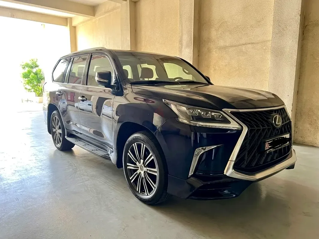 Lexus LX 570 AT (367 hp)