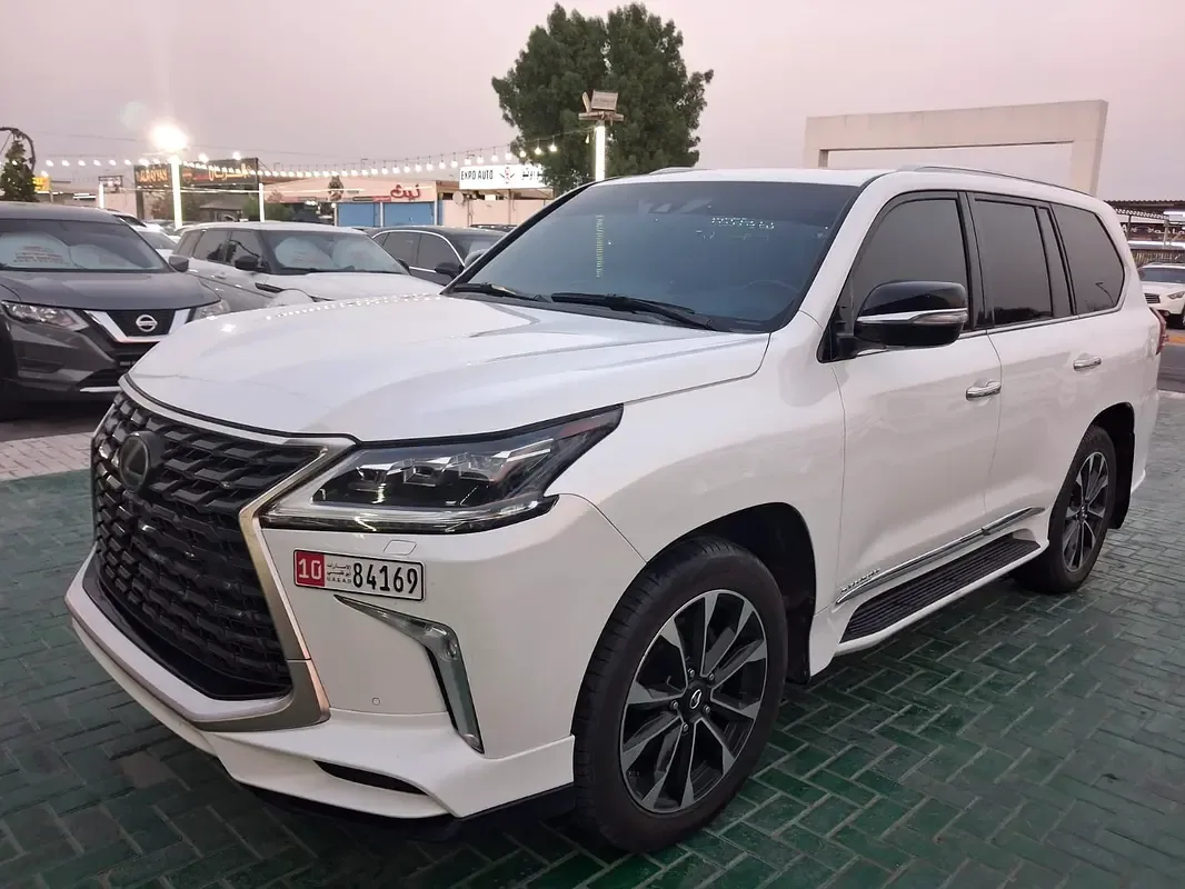 Lexus LX 570 AT (367 hp)