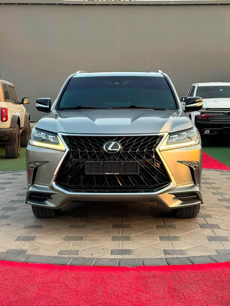 Lexus LX 570 AT (367 hp)