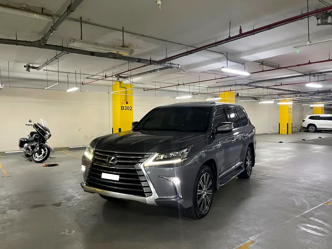 Lexus LX 570 AT (367 hp)