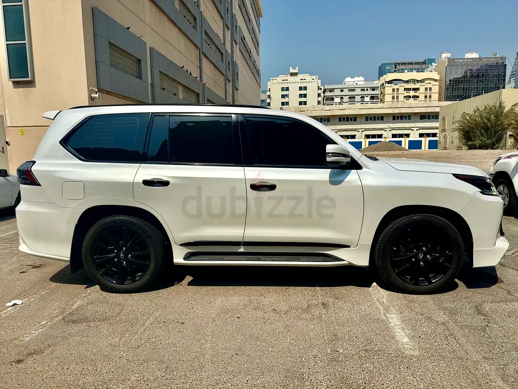 Lexus LX 570 AT (367 hp)
