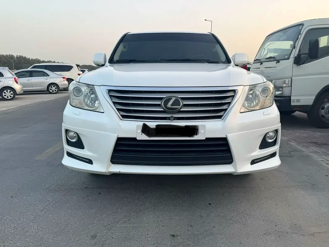 Lexus LX 570 AT (367 hp)