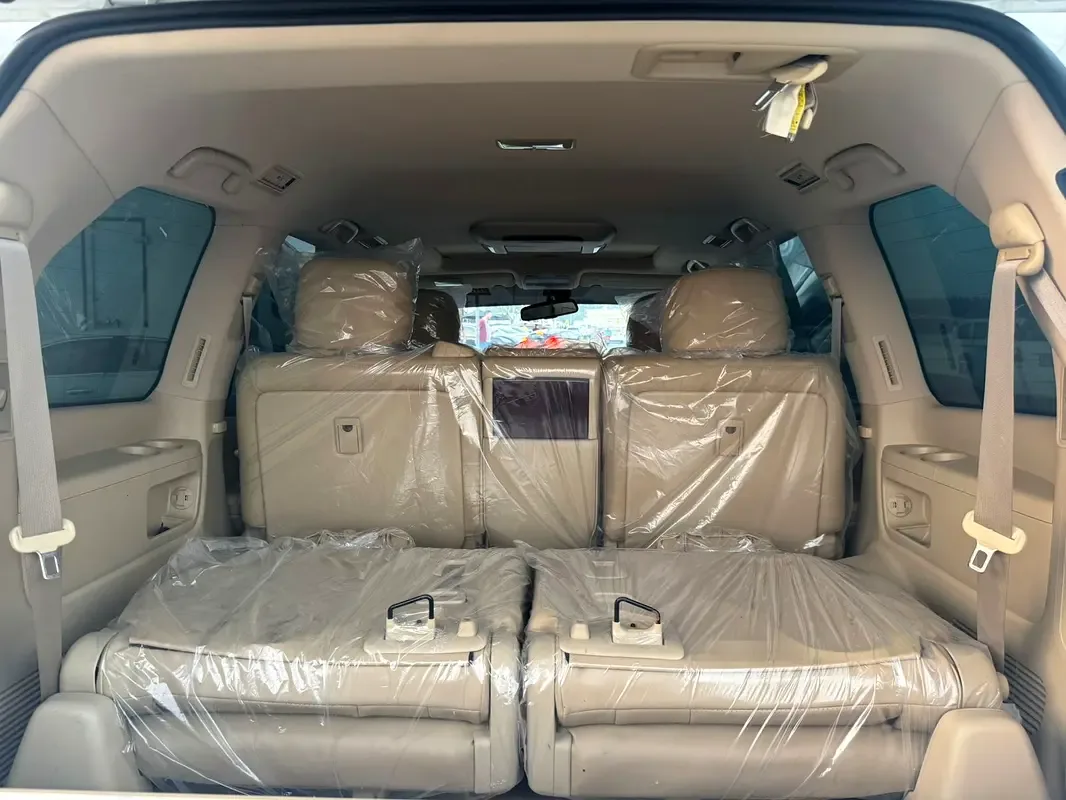 Lexus LX 570 AT (367 hp) - 12