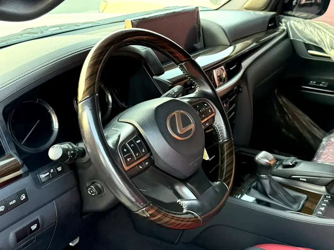 Lexus LX 570 AT (367 حصان) - 19