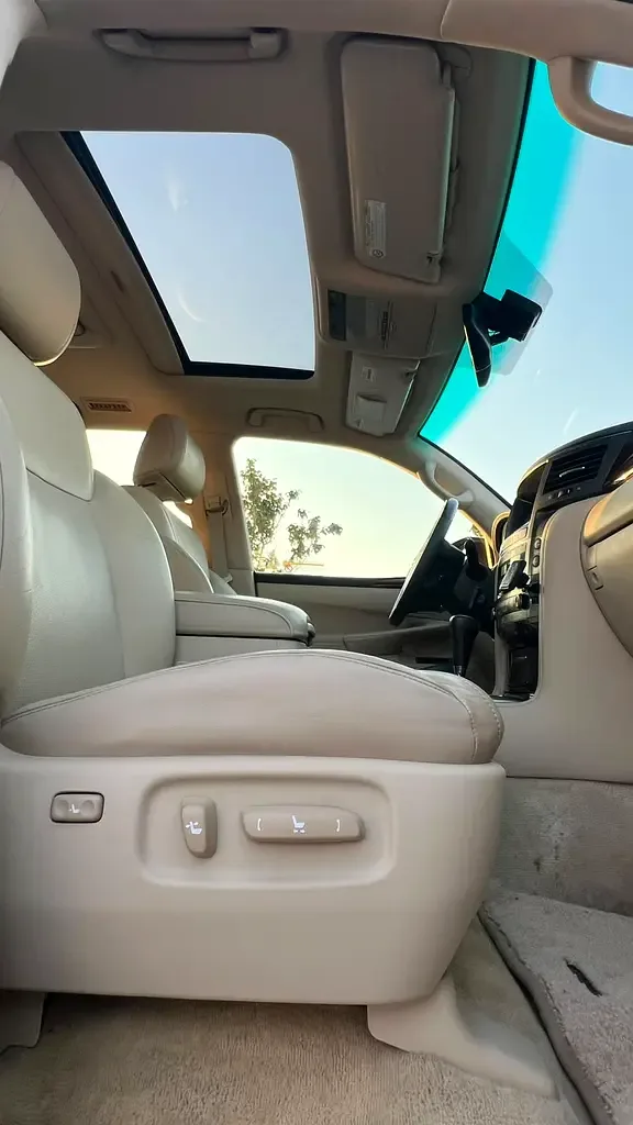 Lexus LX 570 AT (367 hp) - 8