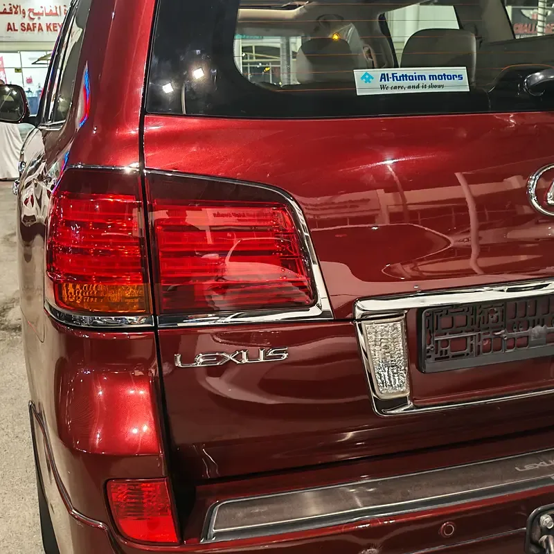 Lexus LX 570 AT (367 hp) - 17