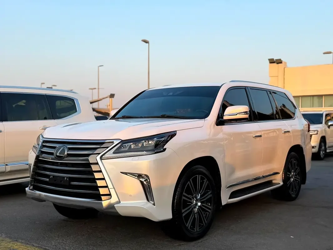 Lexus LX 570 AT (367 hp) - 4