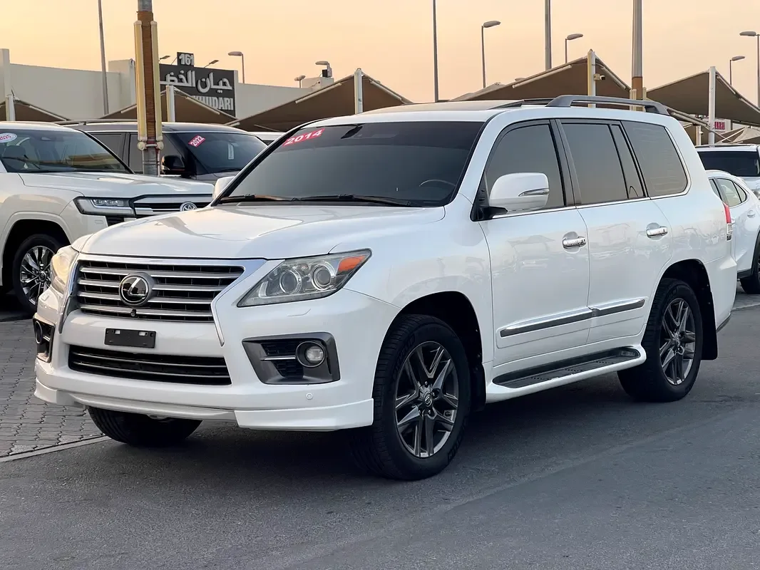Lexus LX 570 AT (367 hp) - 2