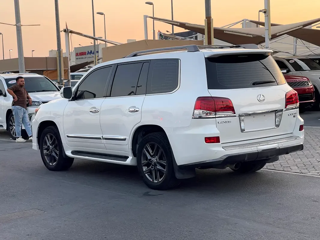 Lexus LX 570 AT (367 hp) - 4
