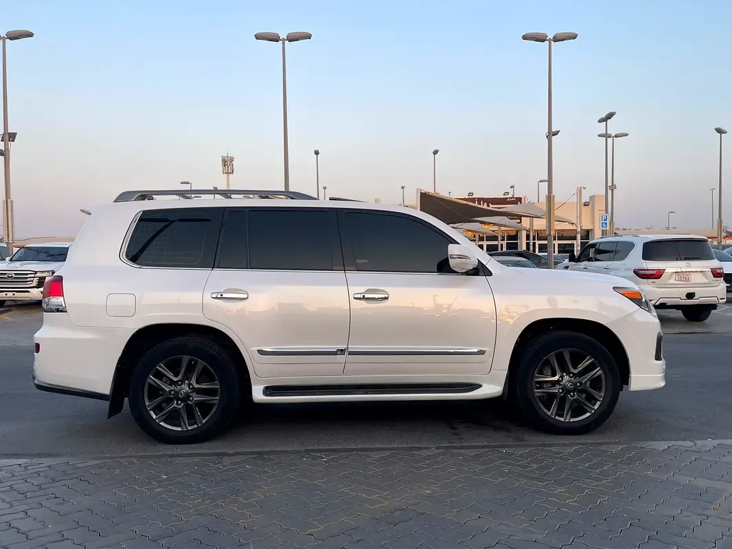 Lexus LX 570 AT (367 hp) - 7