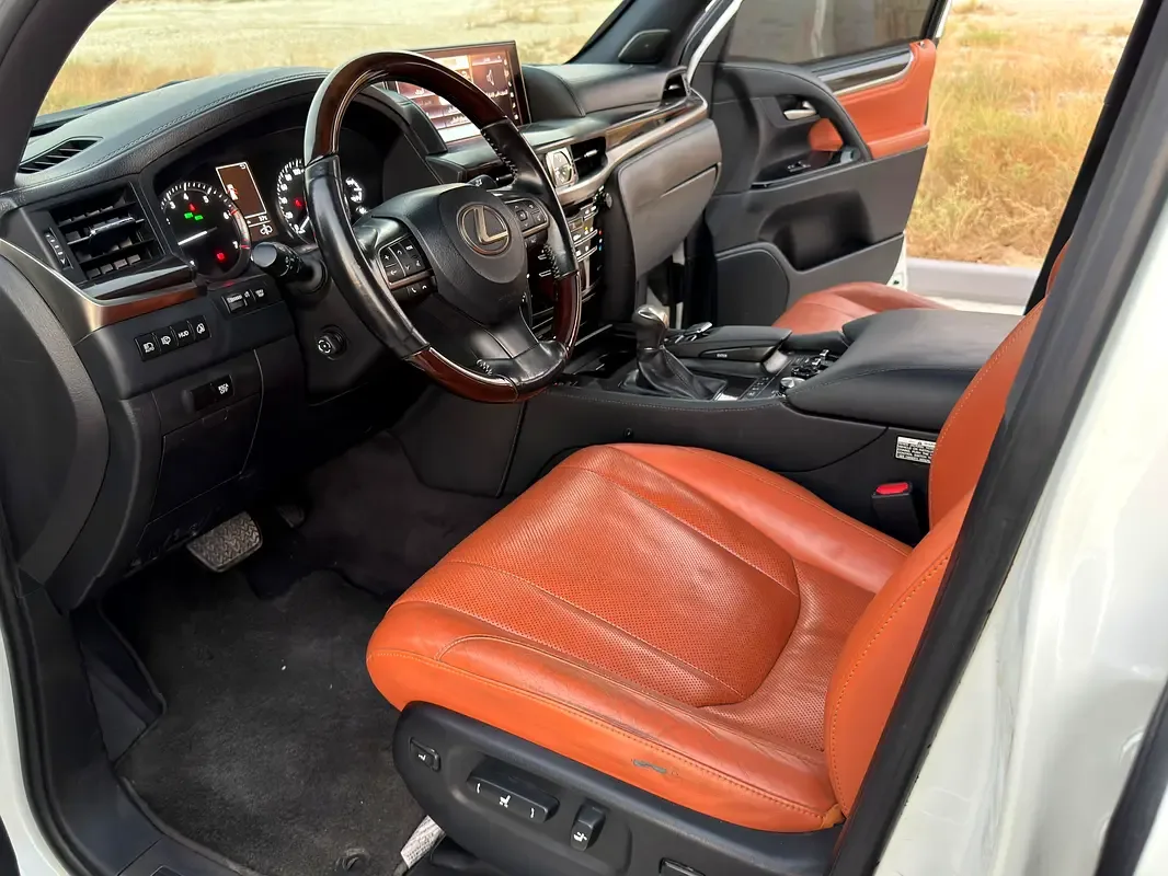 Lexus LX 570 AT (367 حصان) - 9