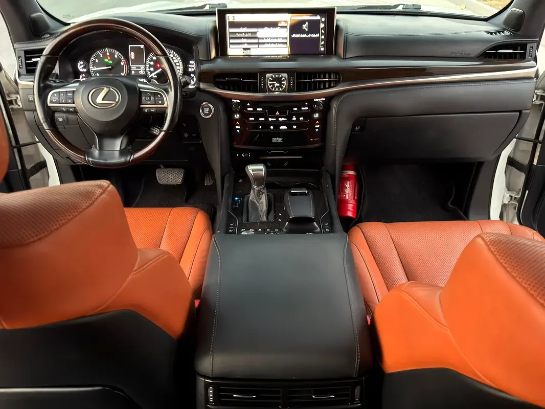 Lexus LX 570 AT (367 حصان) - 7