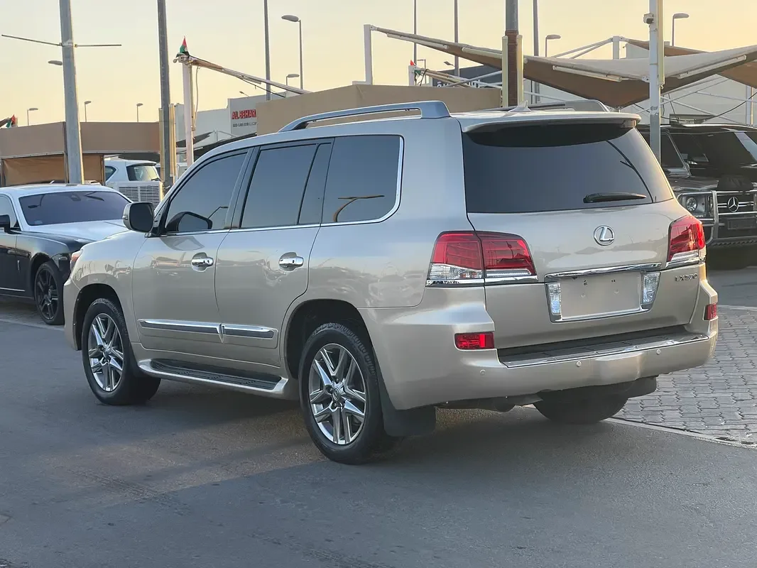 Lexus LX 570 AT (367 حصان) - 4