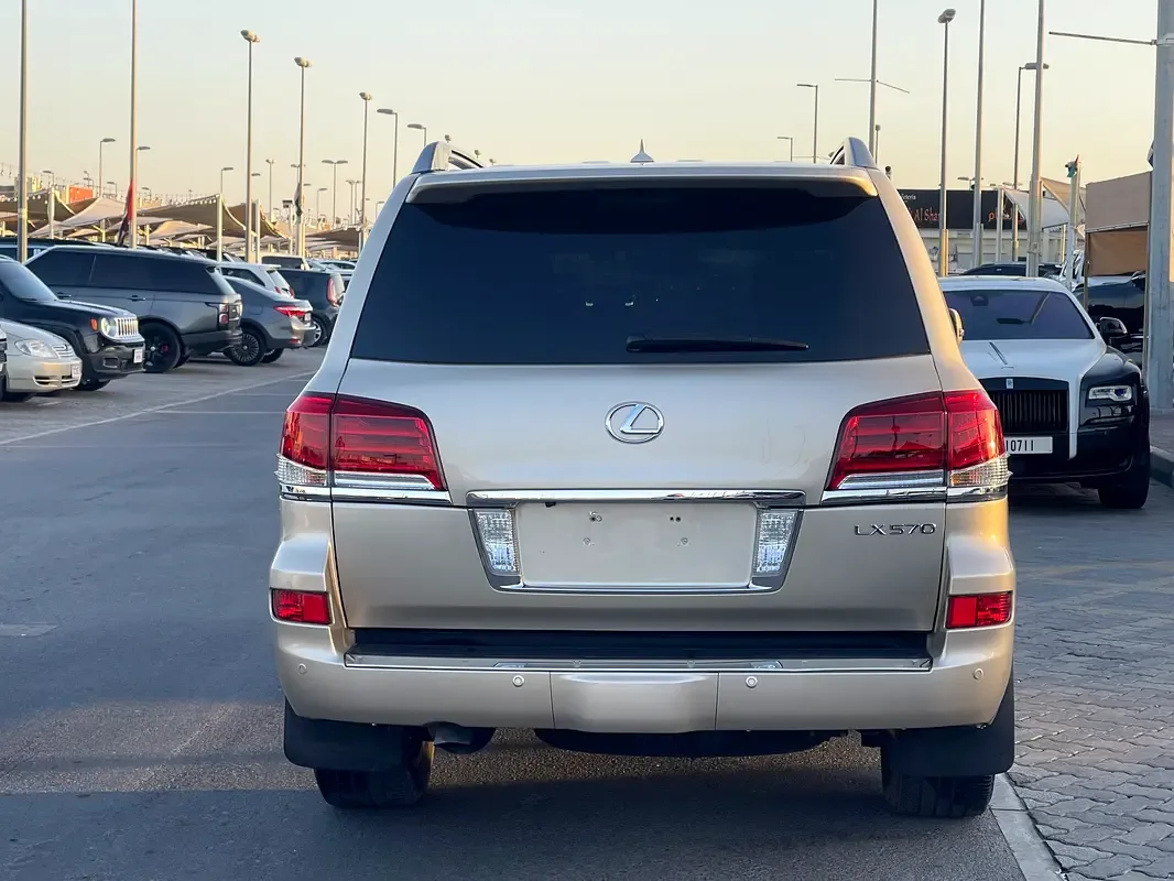 Lexus LX 570 AT (367 حصان) - 5