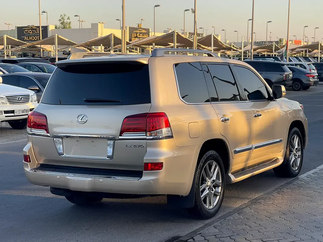 Lexus LX 570 AT (367 حصان) - 6