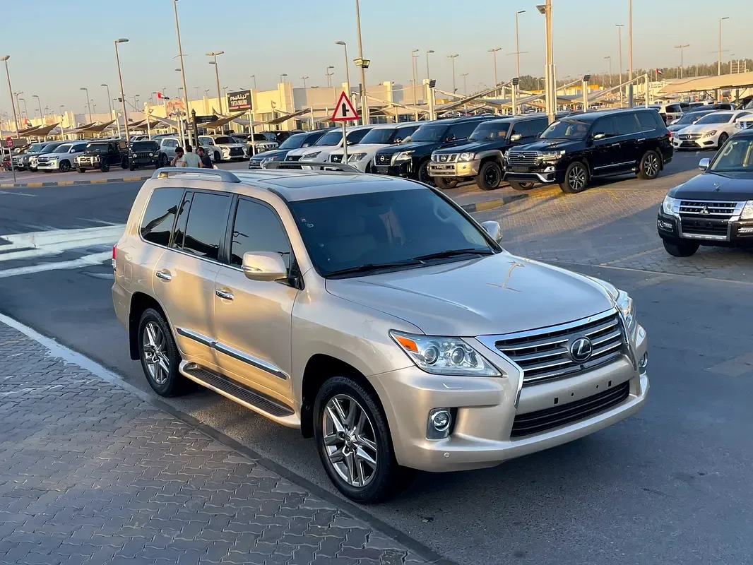 Lexus LX 570 AT (367 حصان) - 9