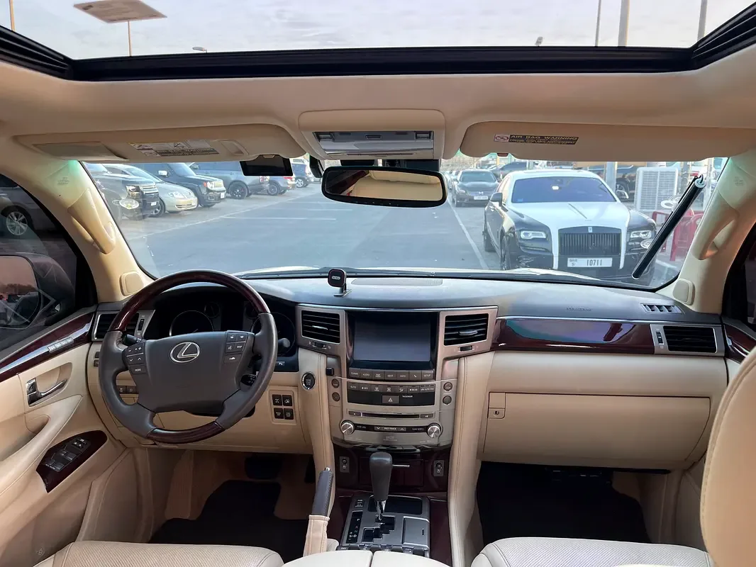 Lexus LX 570 AT (367 حصان) - 16