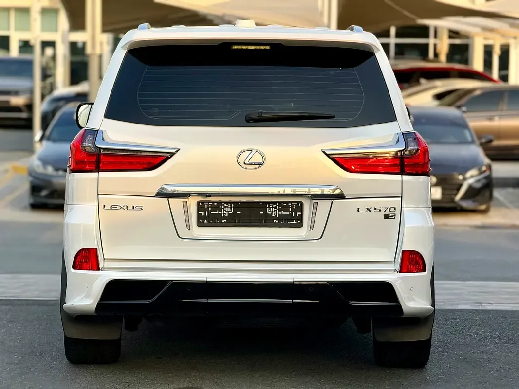 Lexus LX 570 AT (367 hp) - 7