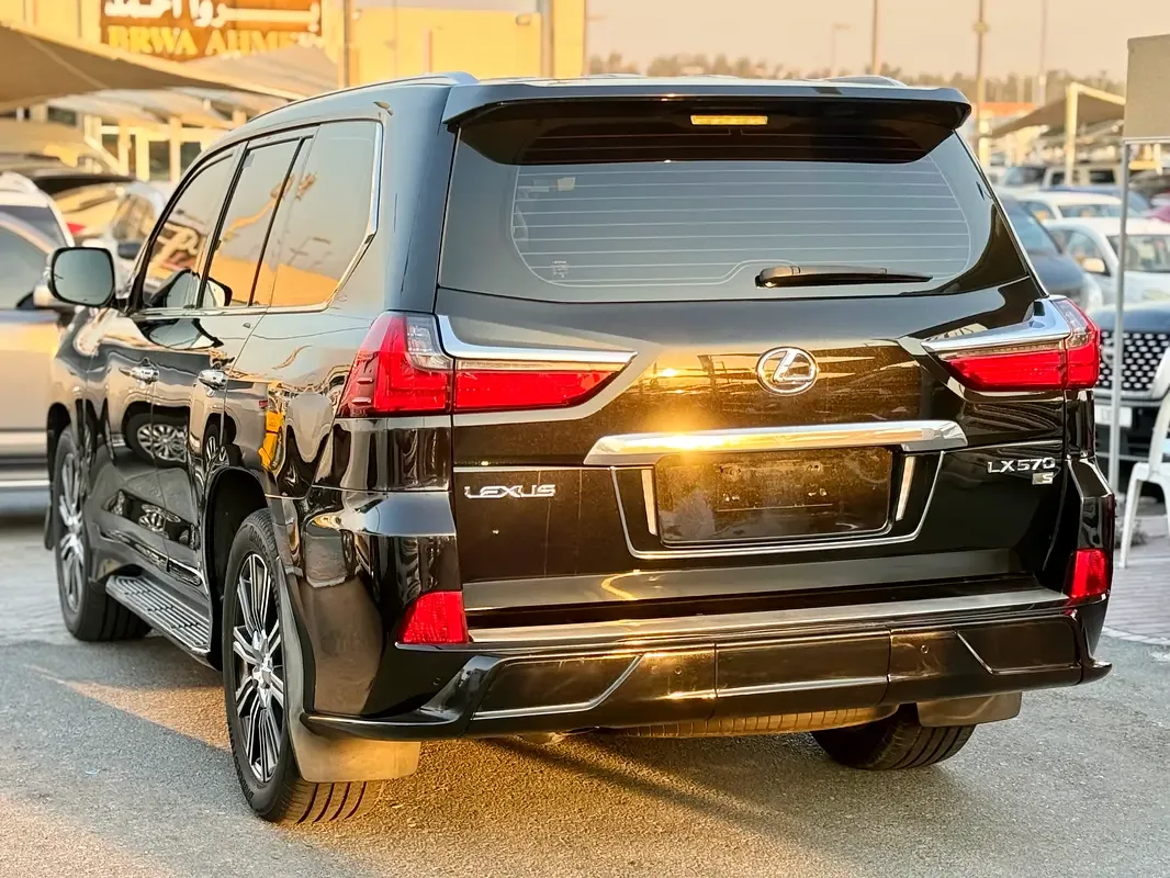Lexus LX 570 AT (367 حصان) - 10