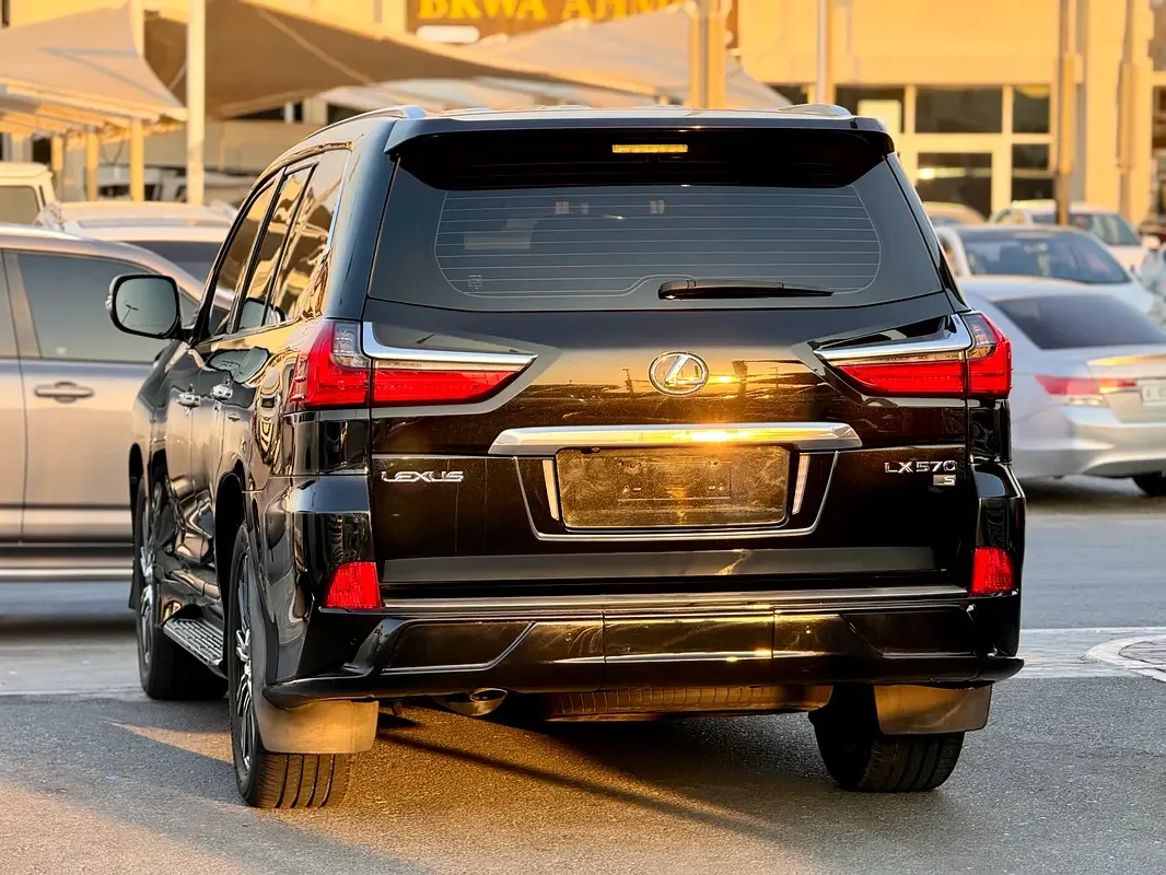 Lexus LX 570 AT (367 حصان) - 8