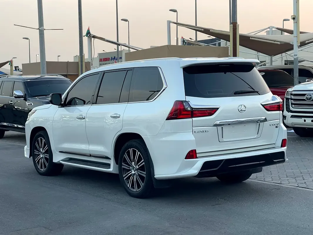 Lexus LX 570 AT (367 حصان) - 4