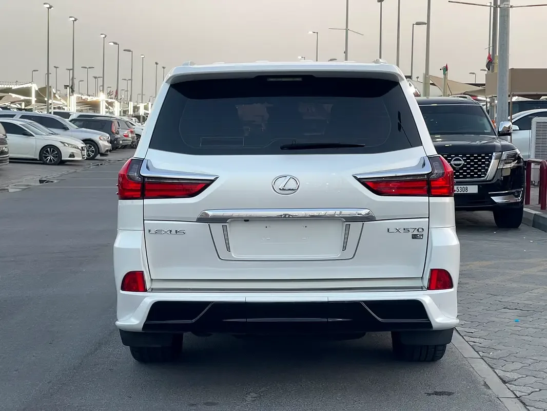 Lexus LX 570 AT (367 حصان) - 5