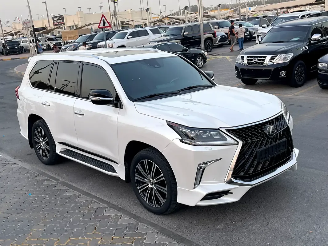 Lexus LX 570 AT (367 حصان) - 9