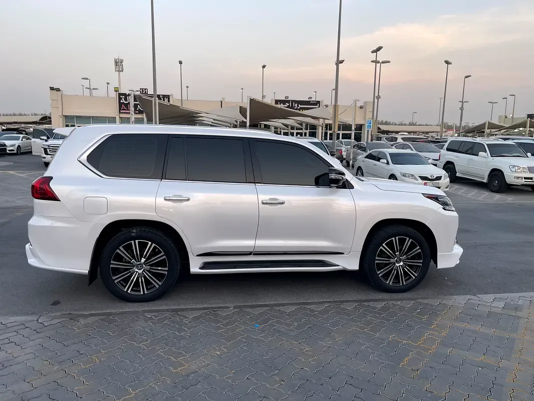 Lexus LX 570 AT (367 حصان) - 7