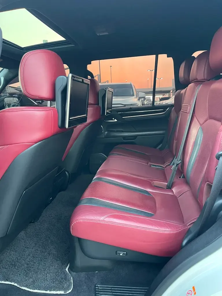 Lexus LX 570 AT (367 حصان) - 13