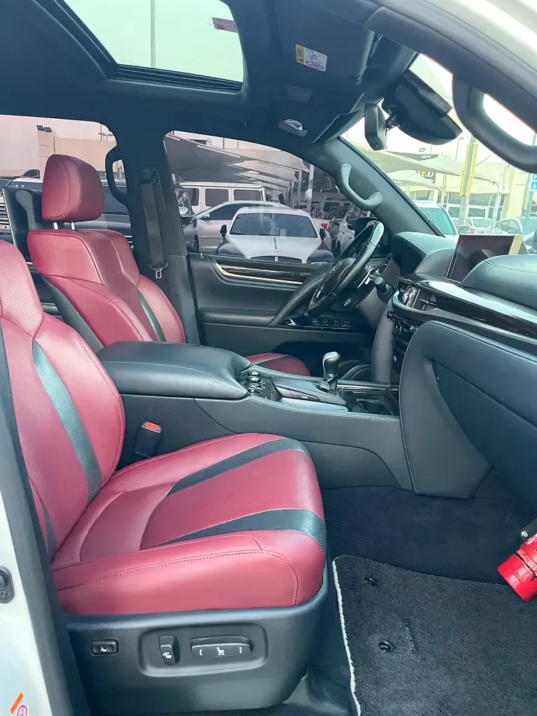 Lexus LX 570 AT (367 حصان) - 17