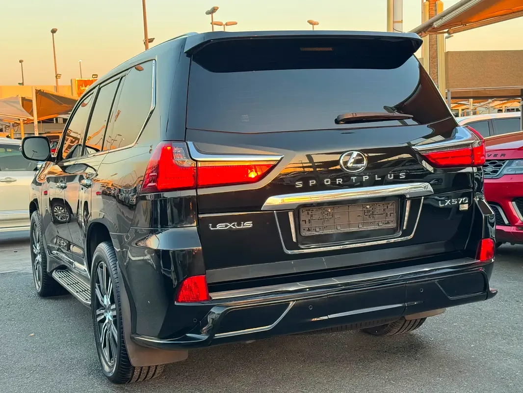 Lexus LX 570 AT (367 hp) - 7