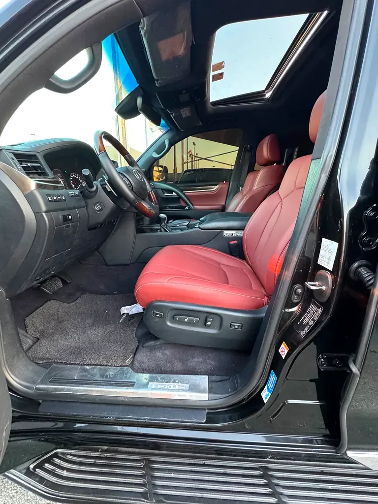 Lexus LX 570 AT (367 hp) - 9