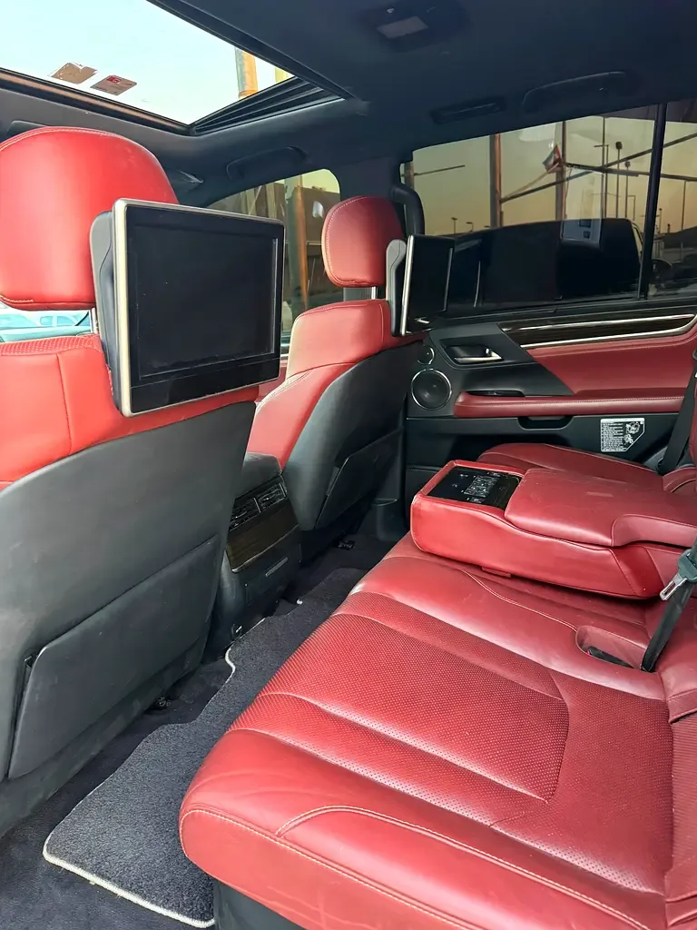 Lexus LX 570 AT (367 hp) - 16
