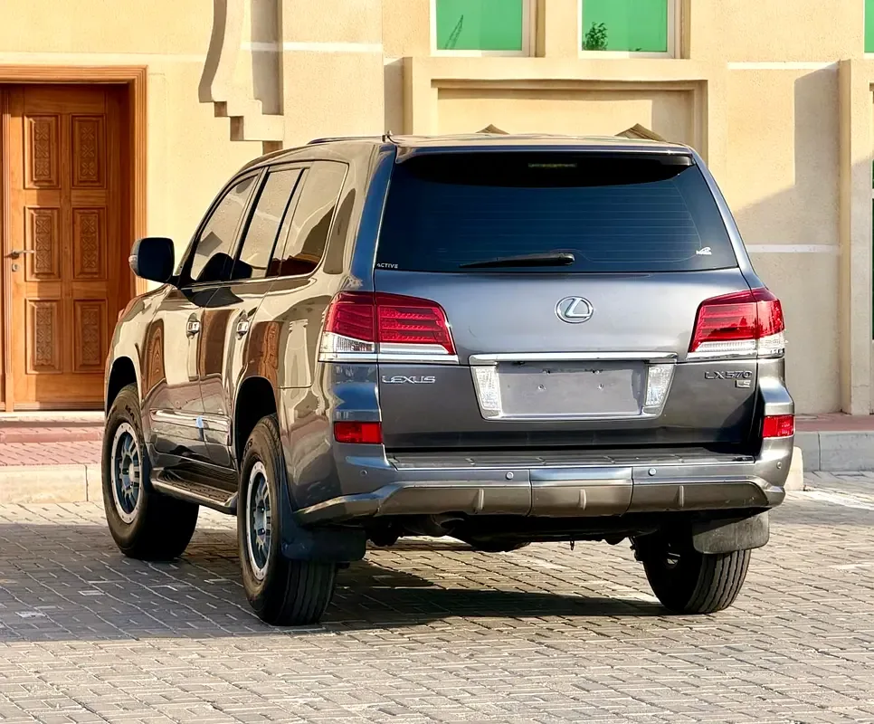 Lexus LX 570 AT (367 حصان) - 3