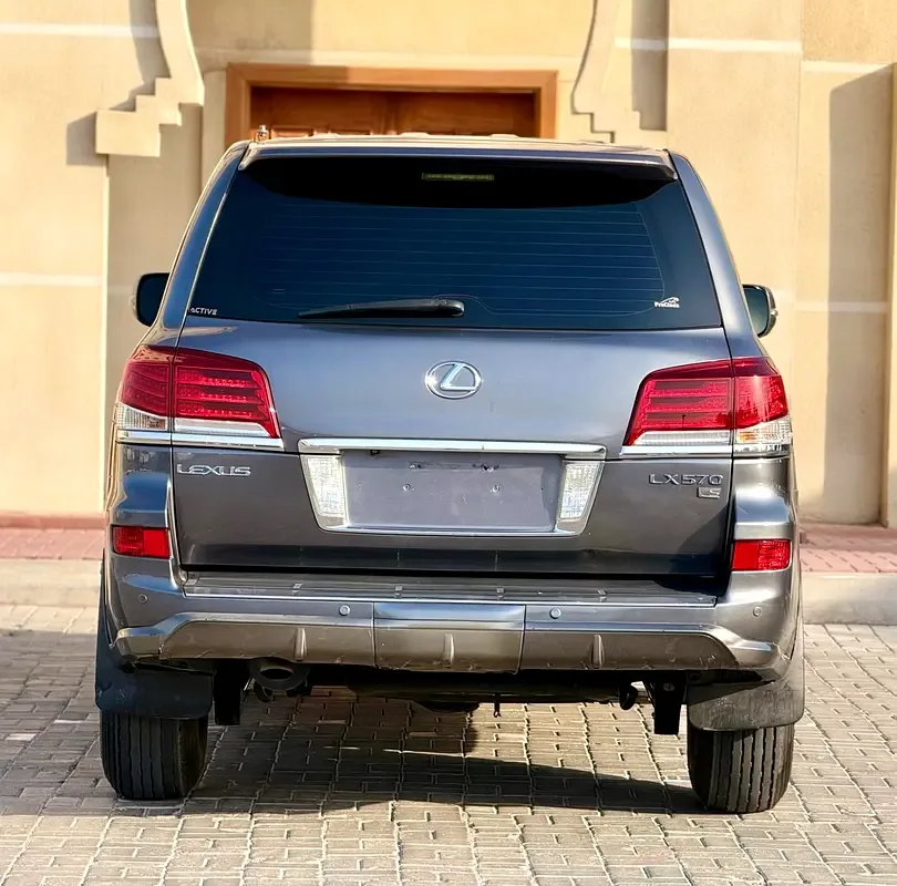 Lexus LX 570 AT (367 حصان) - 6