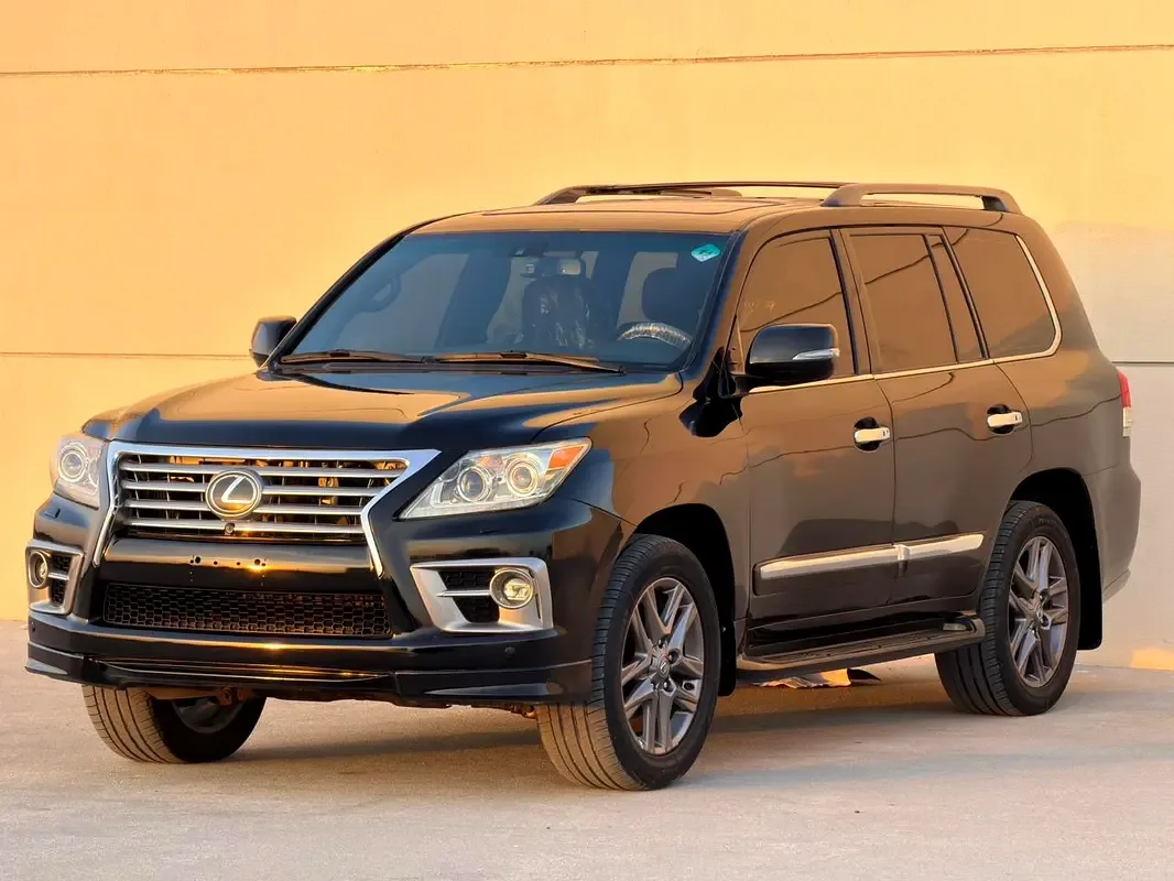 Lexus LX 570 AT (367 hp)