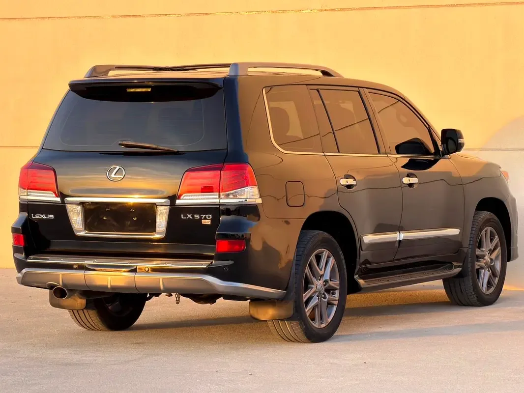 Lexus LX 570 AT (367 hp) - 3